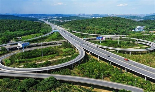 云和钢筋套筒应用于高速公路